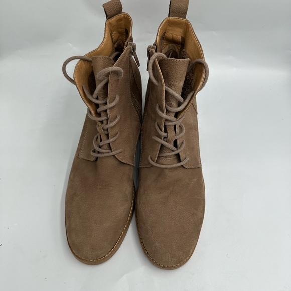 Lucky Brand Women's Tamela Taupe Nubuck Leather Boot Size 8.5M - Picture 12 of 12